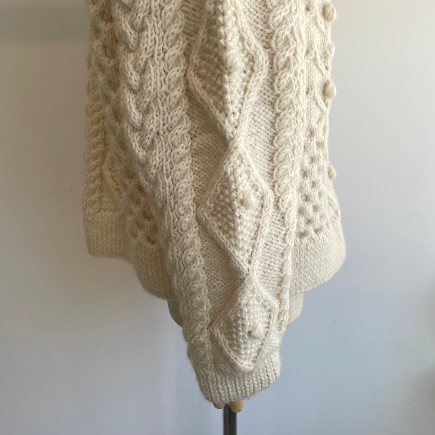 yuni //ネパールハンドニット　PO 1701KN004252