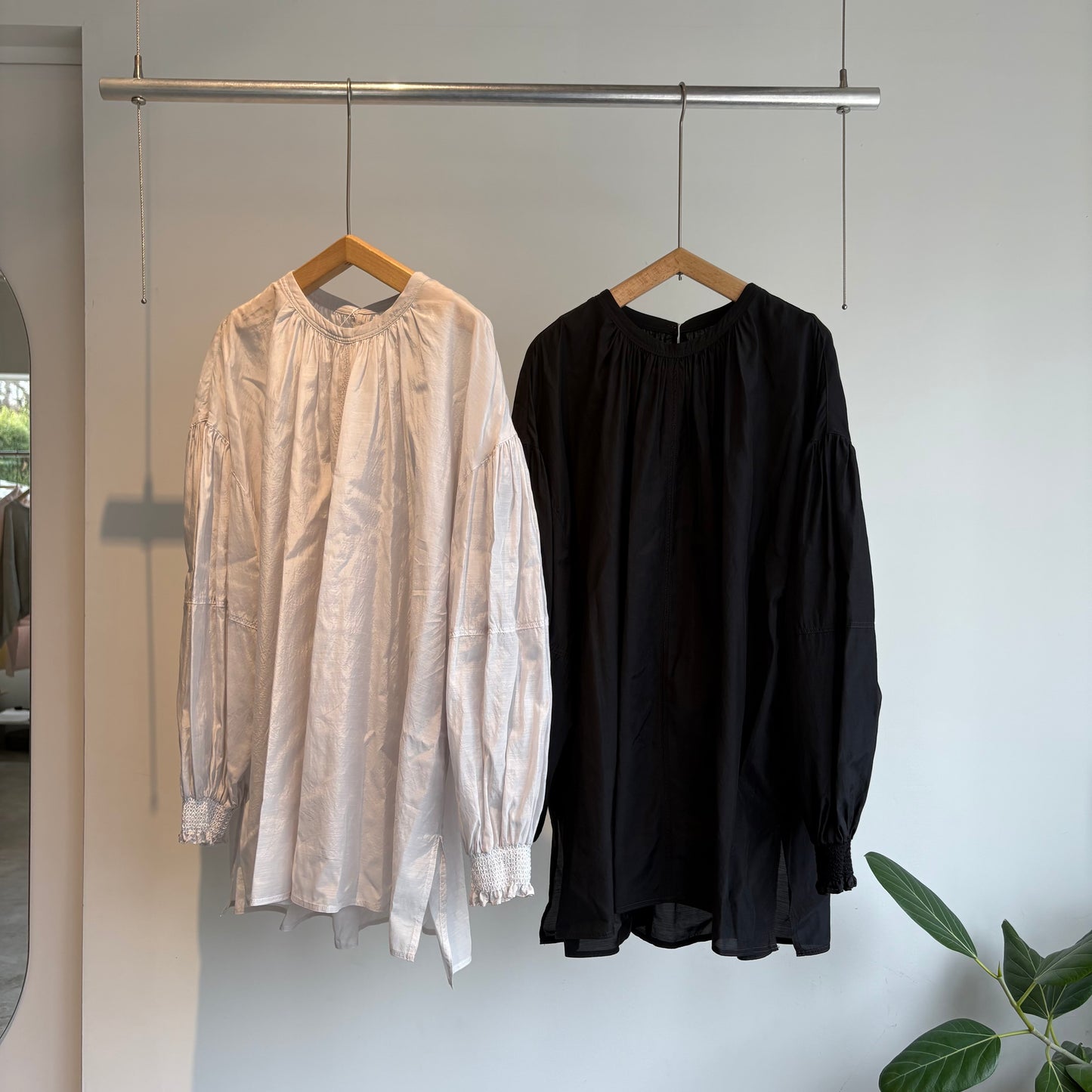 yuni//100/1Cotton/Cupra gather sleevesブラウス　1701BL1701BL017261