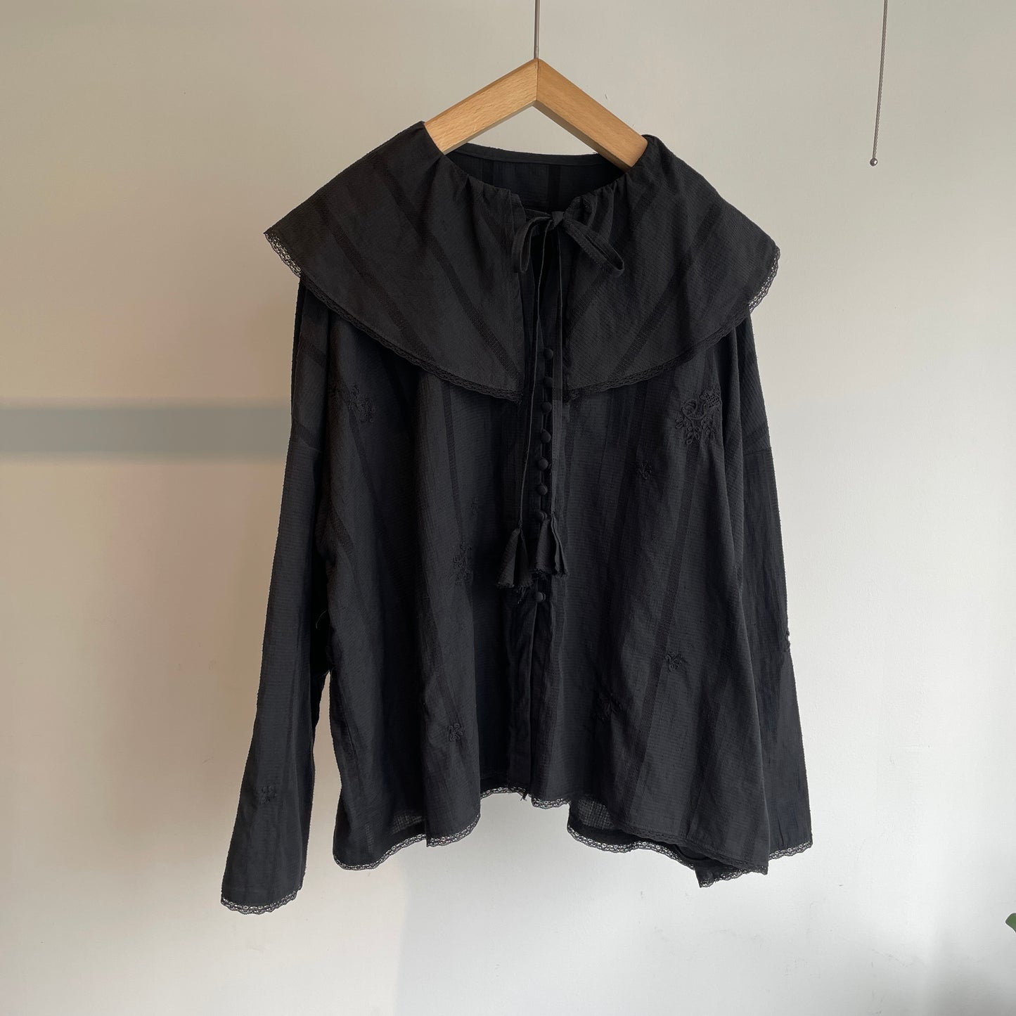 qiri//antique chain embroidery ブラウス　6301BL012261