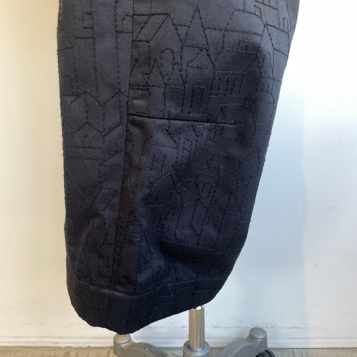 ASEEDONCLOUD【受注商品】//Townscape embroidery Robber trousers 271504