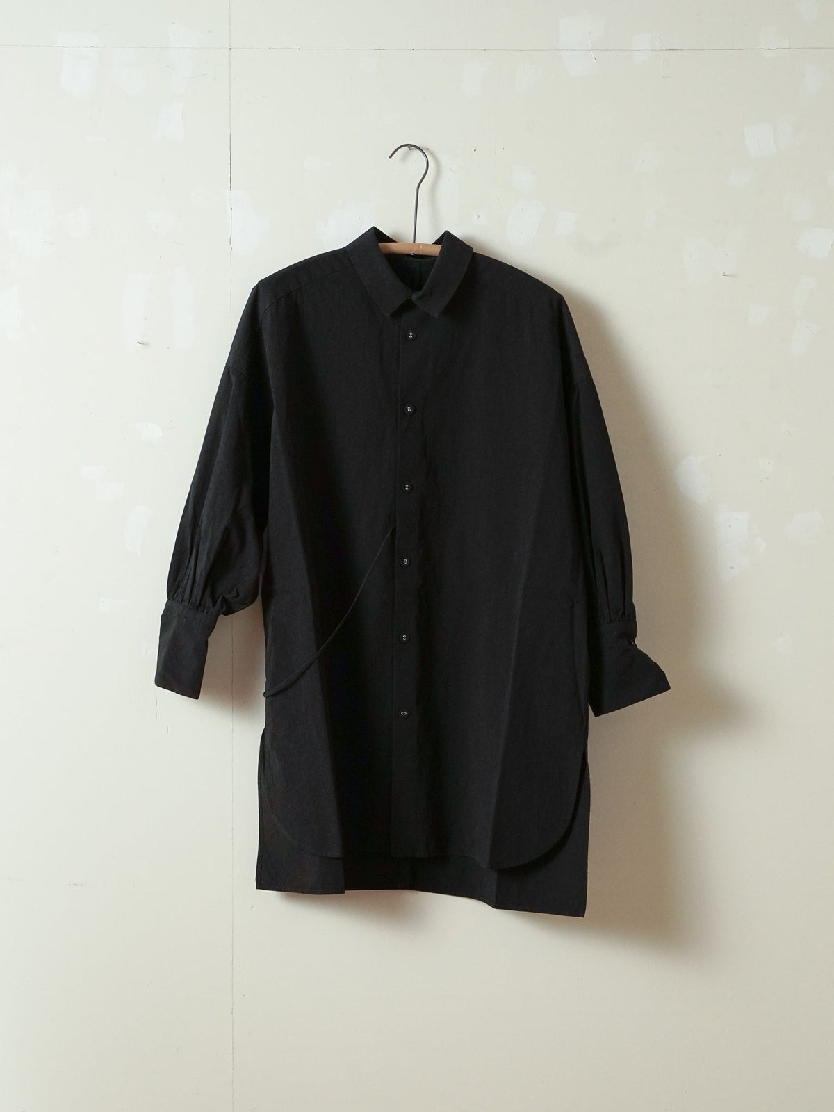 MarchAprilMay//param shirts パラムシャツ(バックオープンシャツ)