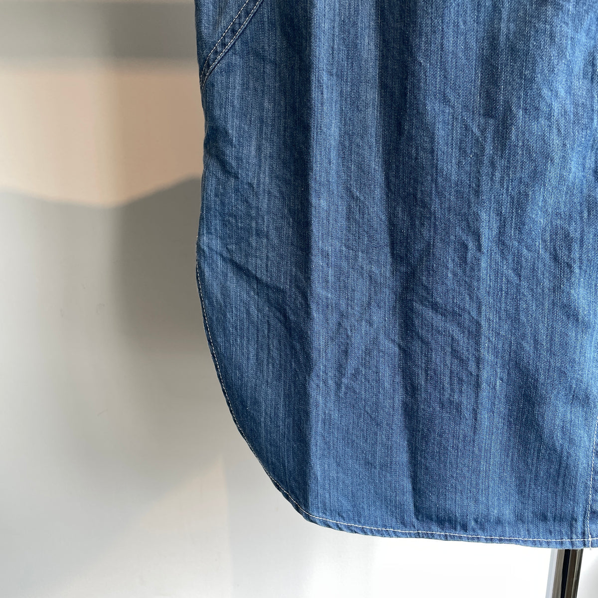 yuni//Cotton denim gathered sleeves ブラウス　1701BL010262