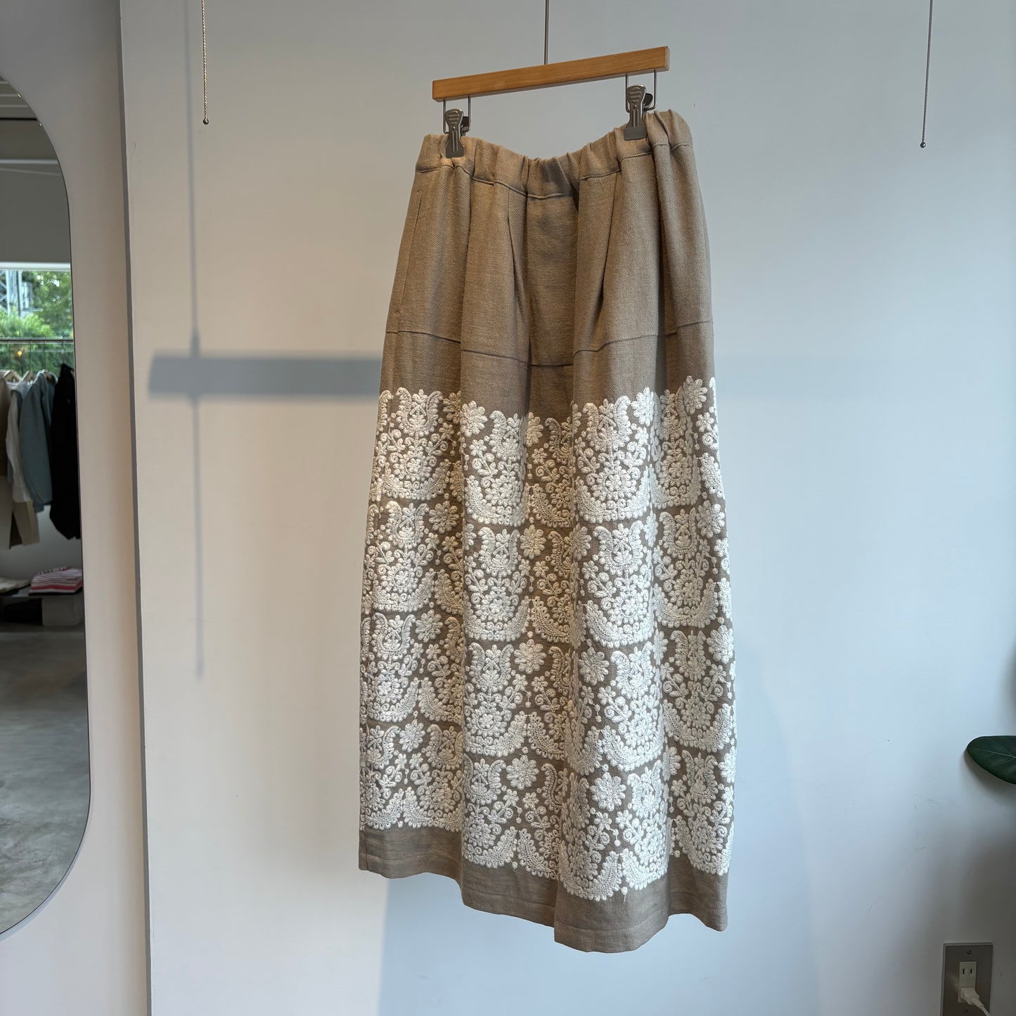 qiri//irásos embroidery cocoon skirt  6301SK003252