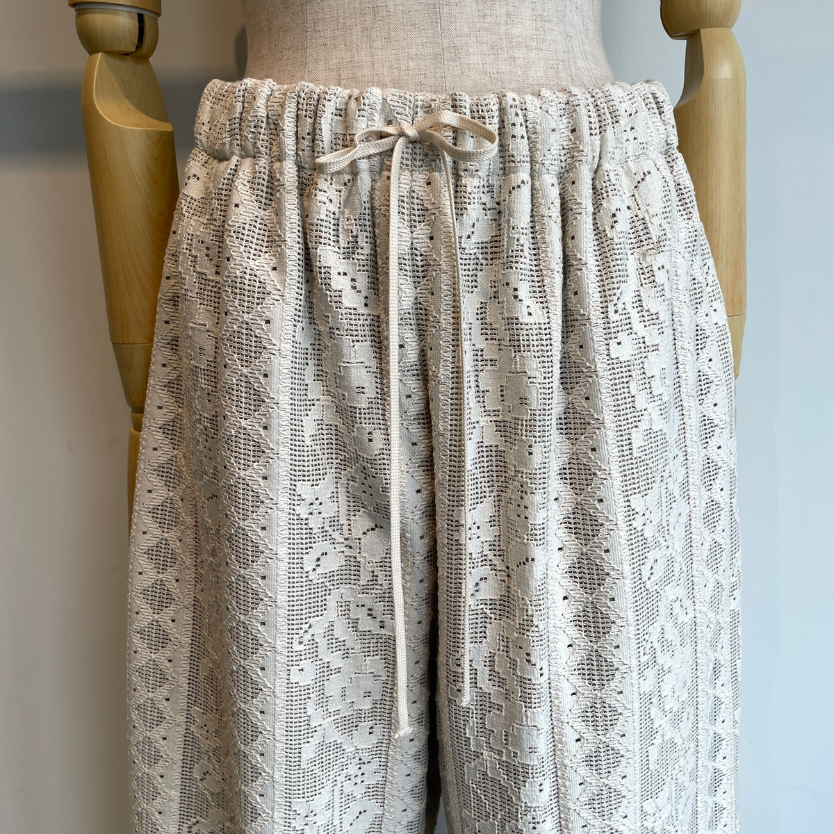 qiri//field flower lace ギャザーパンツ  6301PT008262
