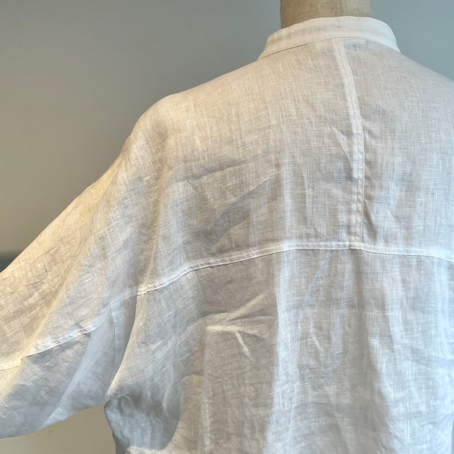 yuni//60/1 Linen cocoon sleeves BL 1701BL039261