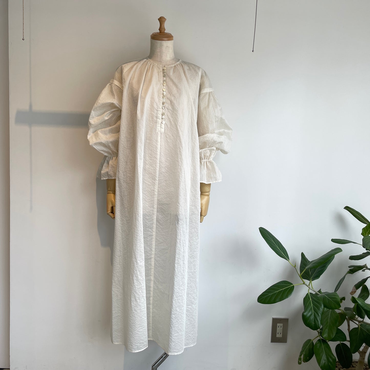 yuni //C/Pe stripe gather sleeves OP 1701OP019261