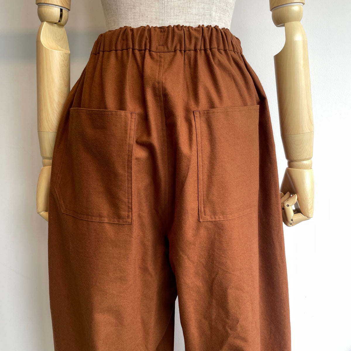 buoy buoy//SUEDE TOUCH FLANNEL APRON パンツ　2701PT005262