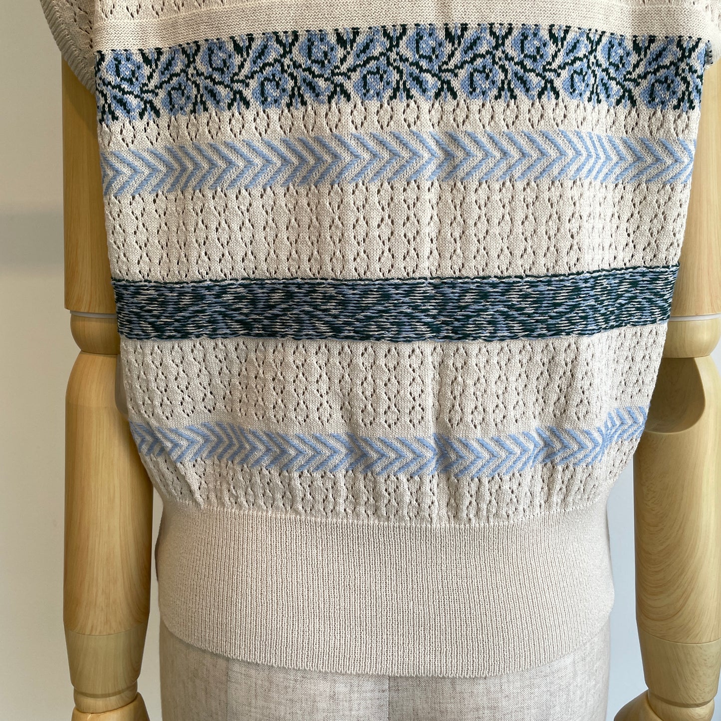 ASEEDONCLOUD //Flower Jacquard Knit Vest   261806