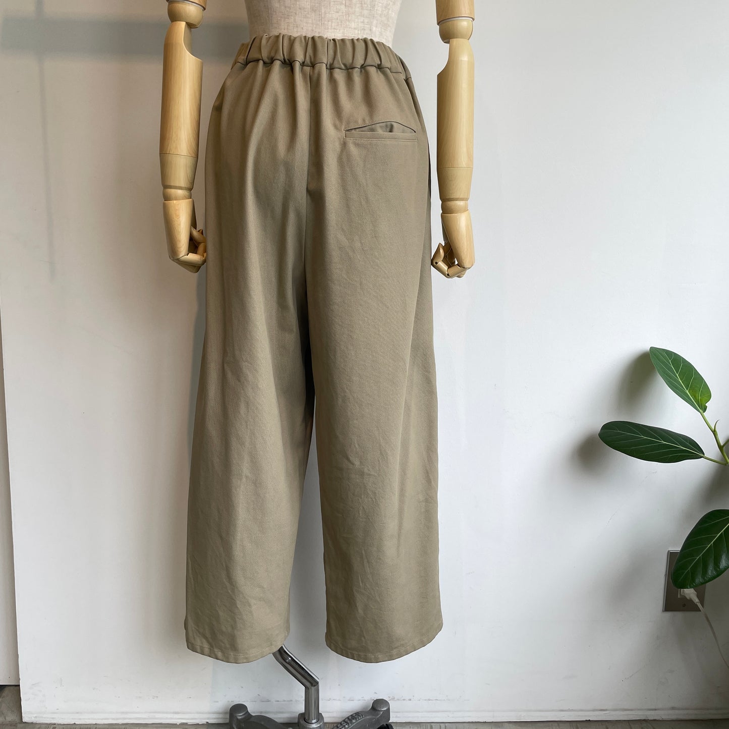 yuni//20/2強撚Cotton twill relax パンツ 1701PT005262