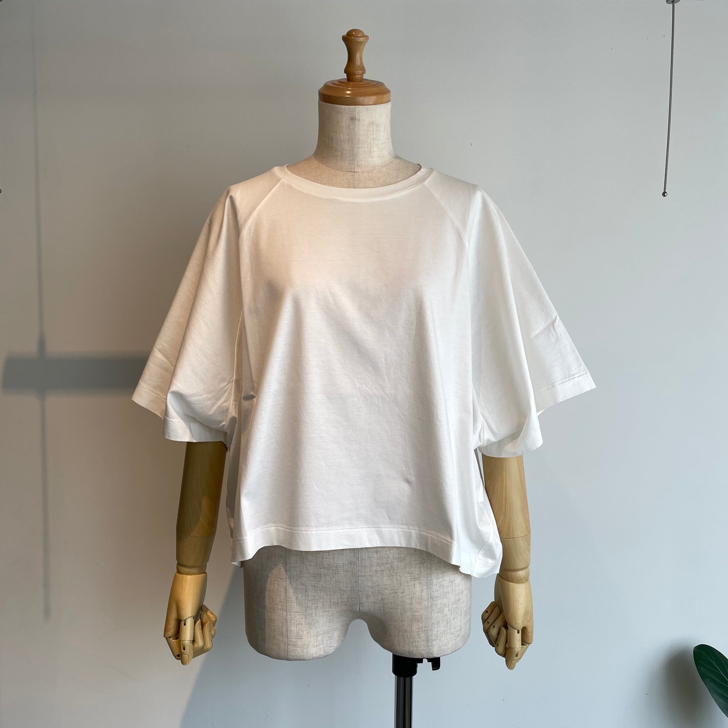 universaltissu//コンパクトクールローレル天竺ラグランスリーブTシャツ UT262CT020