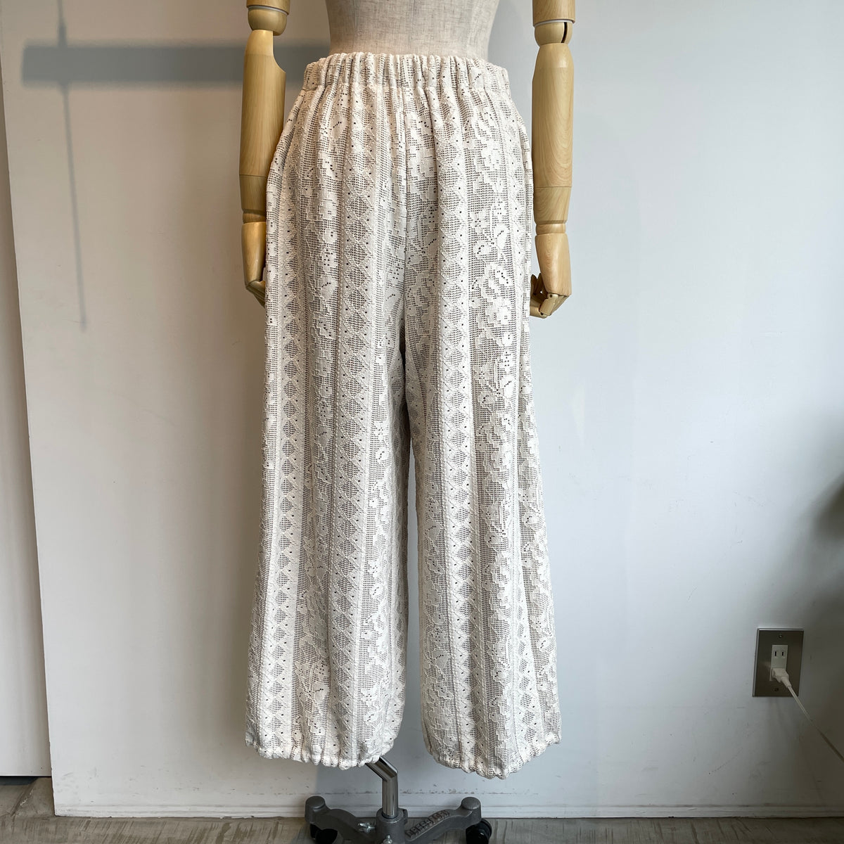 qiri//field flower lace ギャザーパンツ  6301PT008262