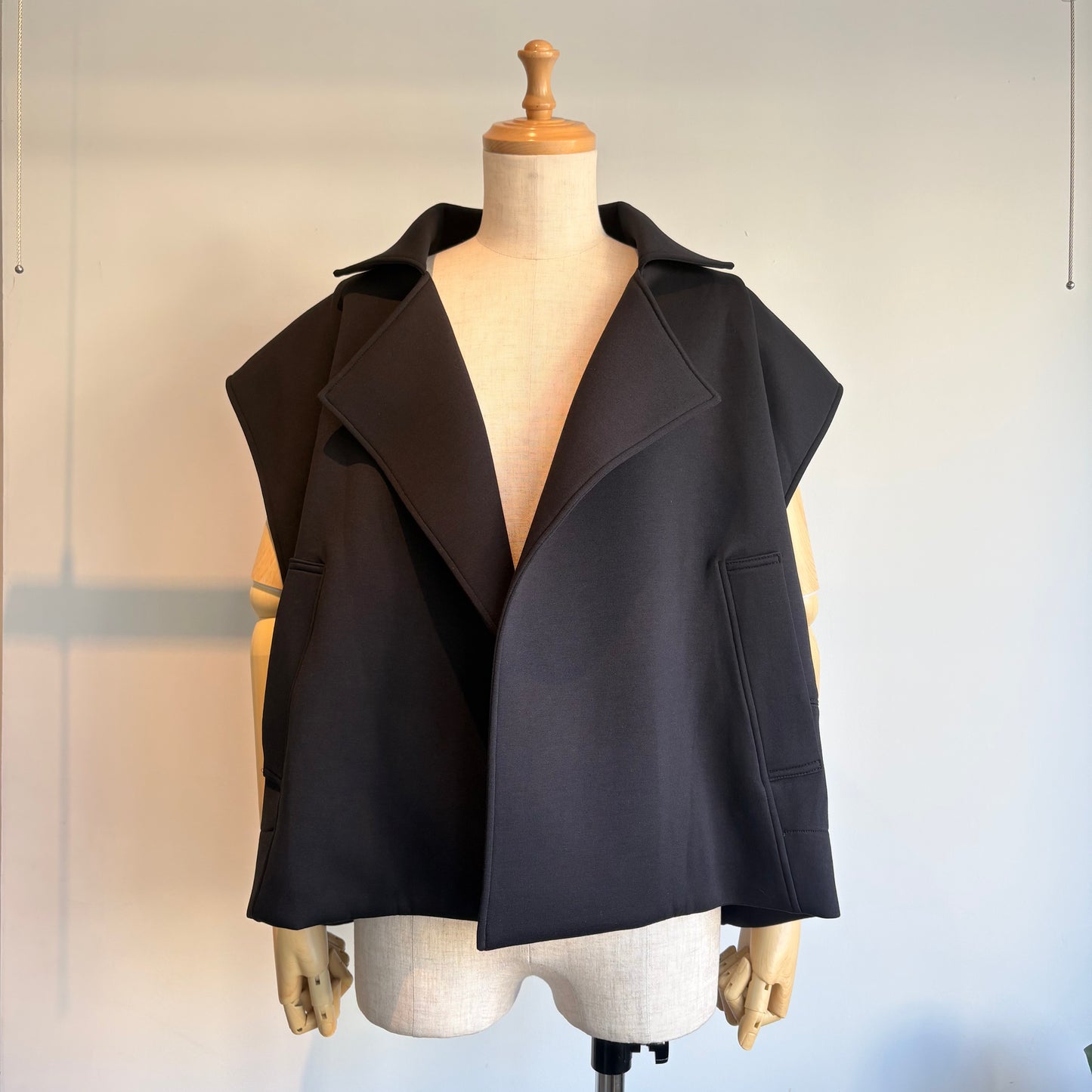 ALWEL//SLEEVELESS JACKET  AIR-10