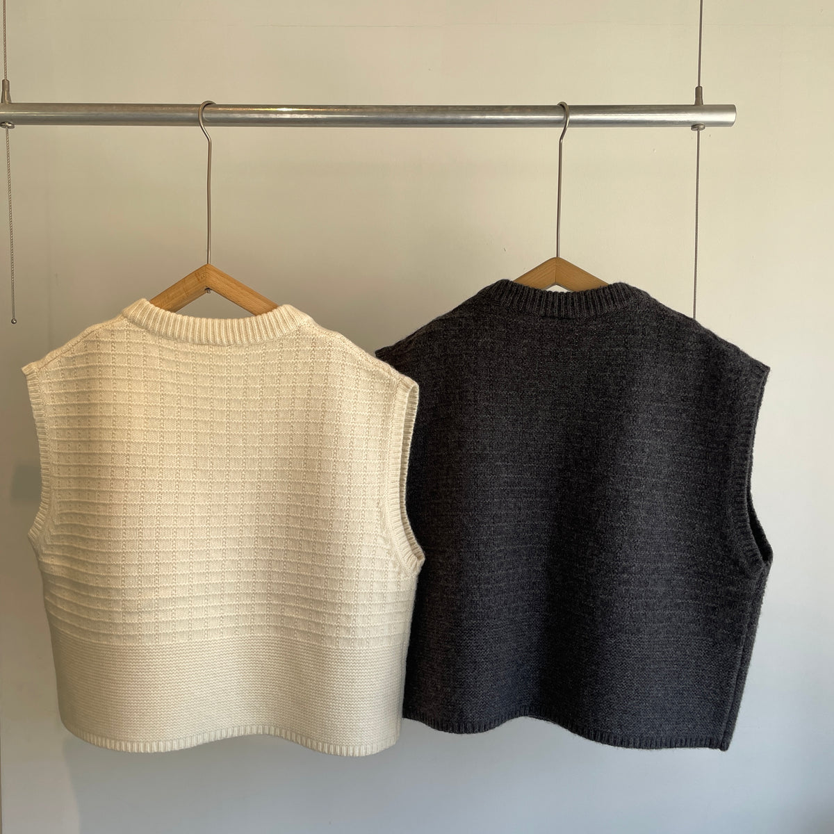 yuni//ウール / ハンド刺繍ベスト　1701KN002262