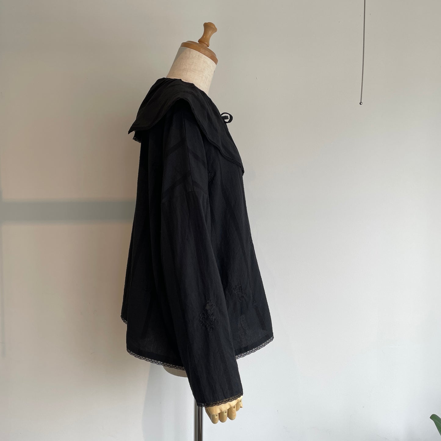 qiri//antique chain embroidery ブラウス　6301BL012261