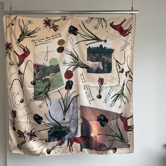 Sweet Little Nothing//vent de moe printed scarf〈馬と球根花〉