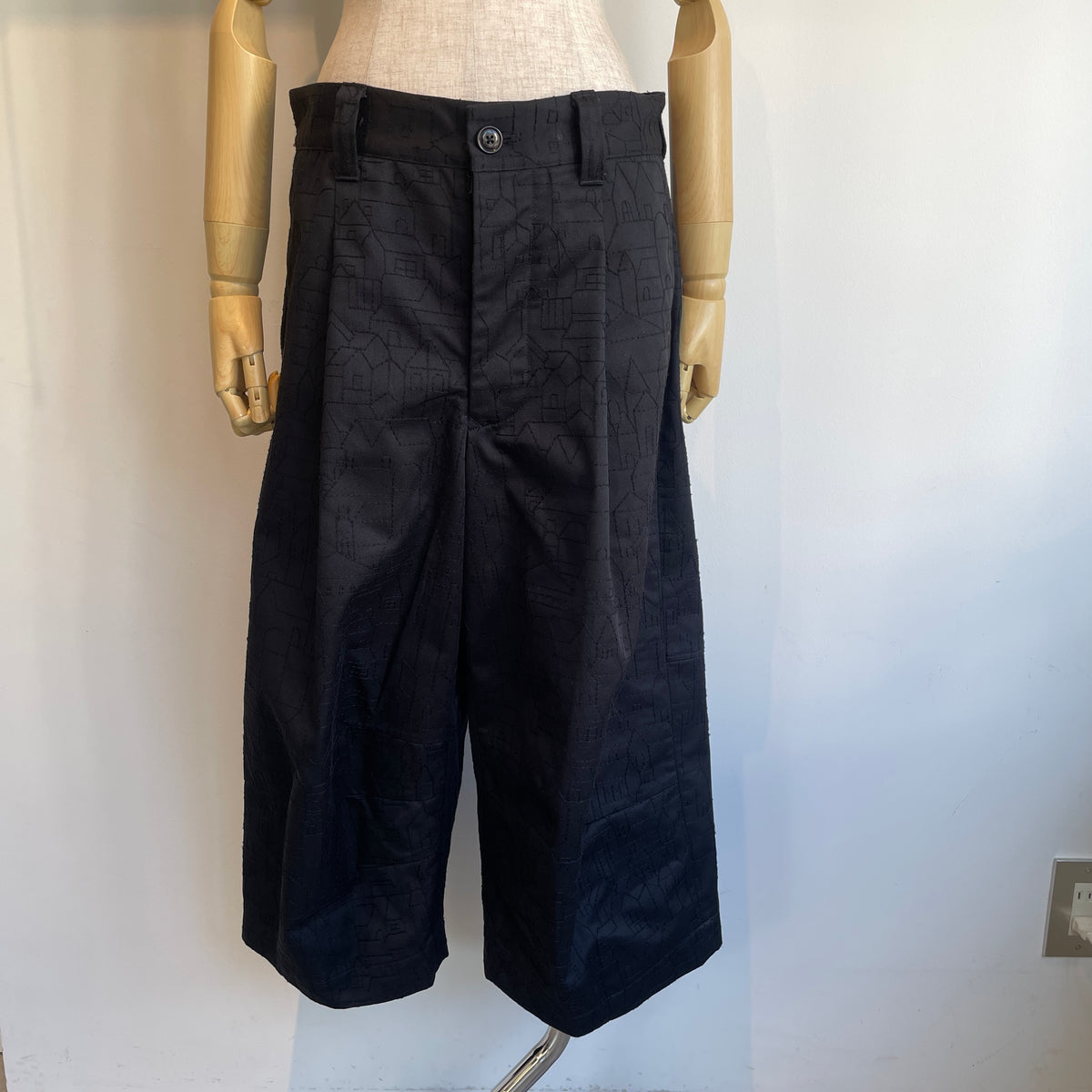 ASEEDONCLOUD【受注商品】//Townscape embroidery Robber trousers 271504