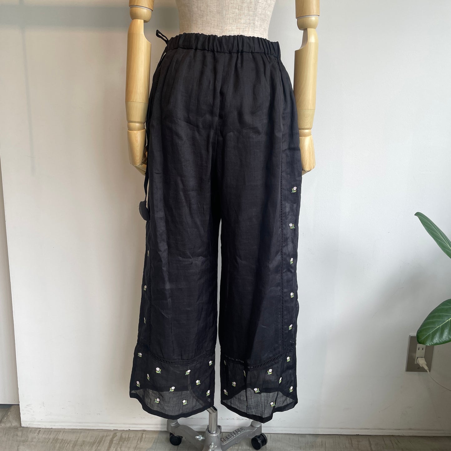porter des boutons//boutonsパンツ P21-1-030