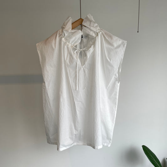 HAVERSACK//エアリーコットンフリルカラーノースリーブシャツ　622628