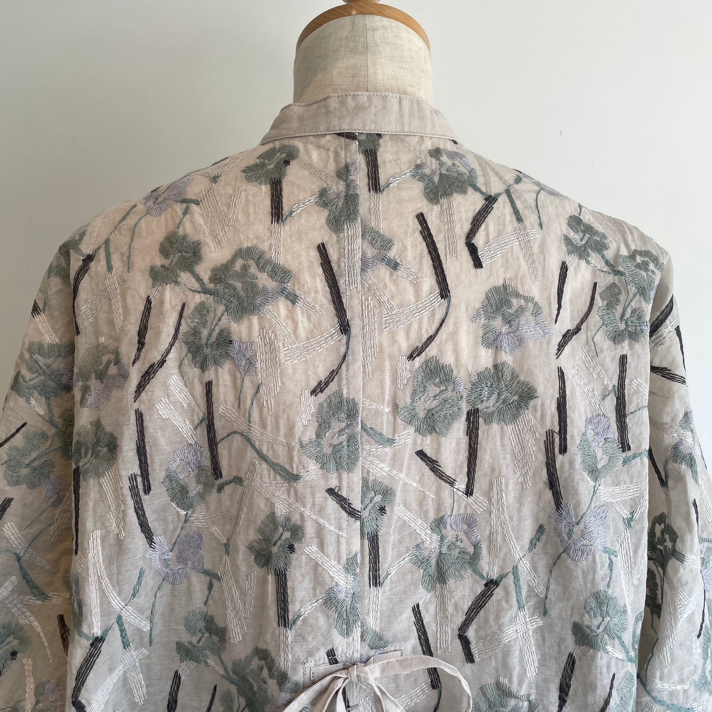 yuni//Cotton Nylon sheer blooming embroidery シャツ 1701BL011262