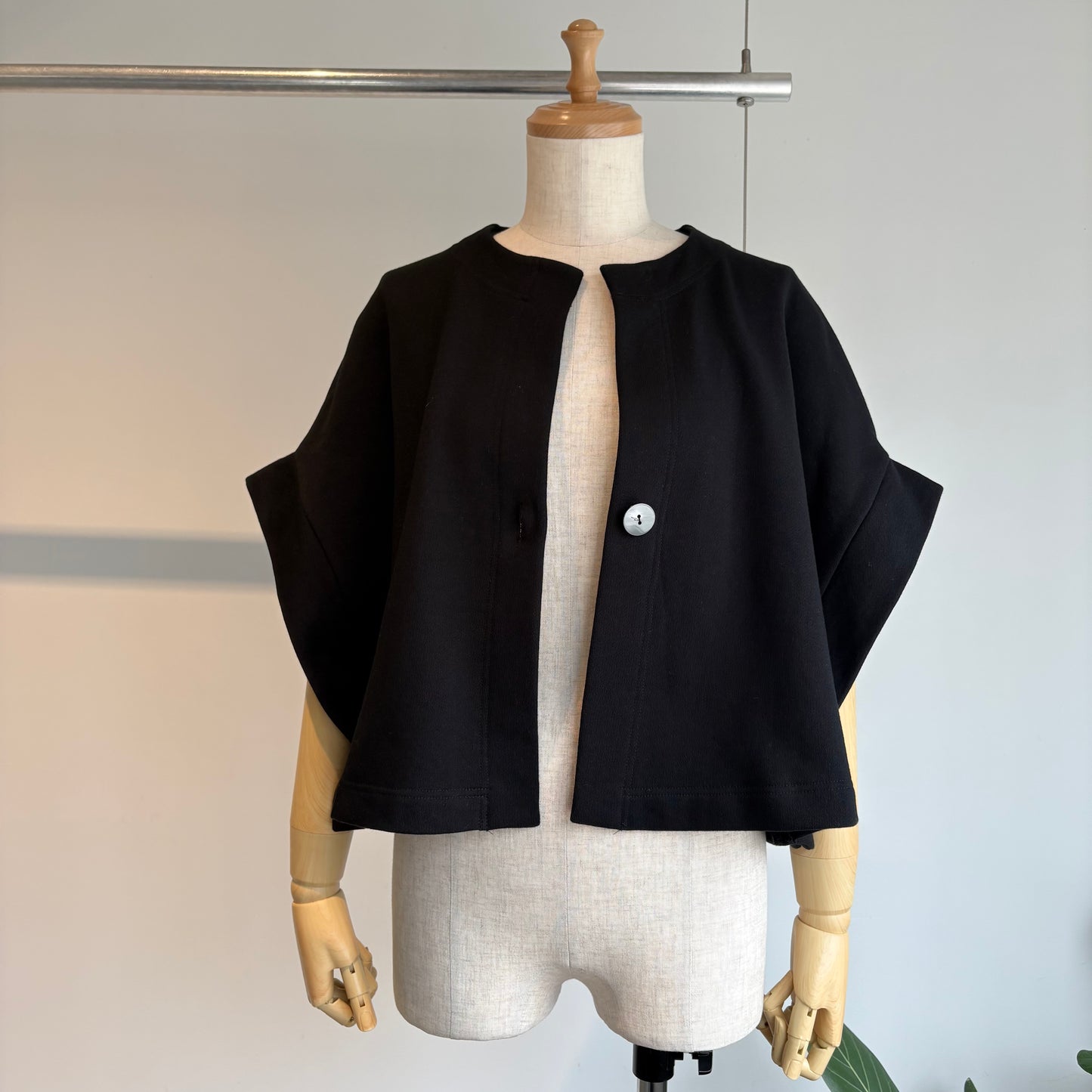 SI HIRAI//SHORT ROBE CHSS26-6011