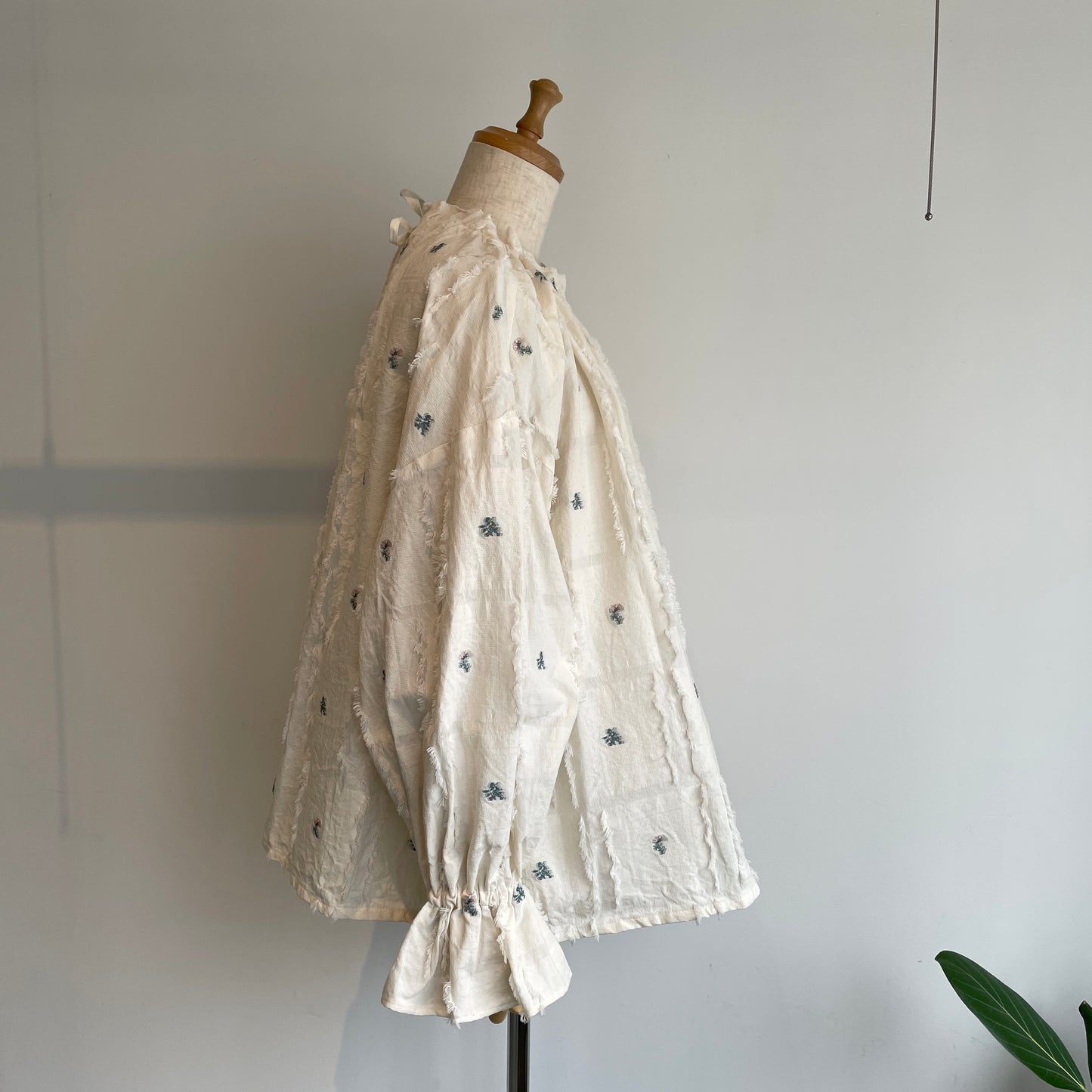 qiri //fleurs lace jacquard gather BL 6301BL006261