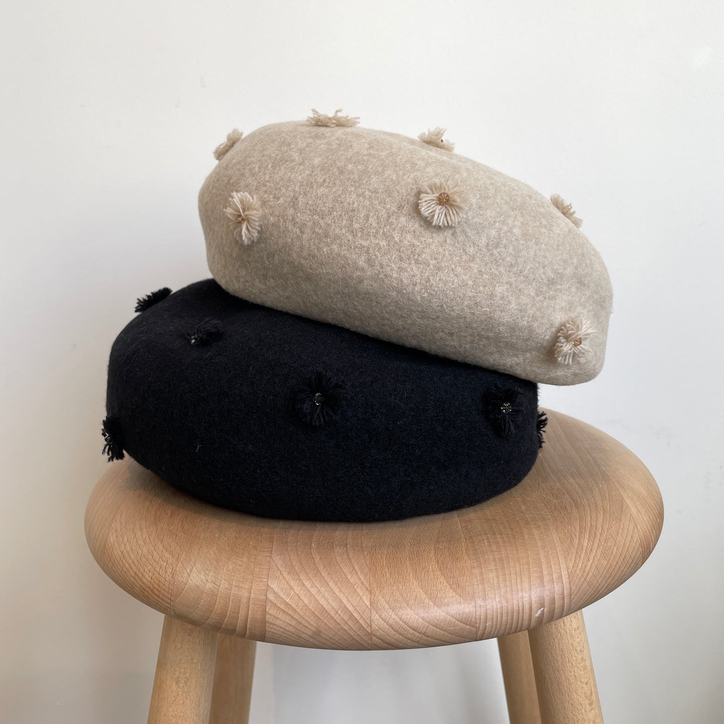 Mia Hat //Beret Daisy 2556
