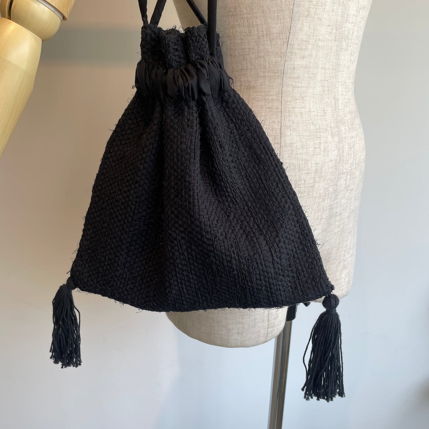 TEORI WORKS//tassel kinchaku