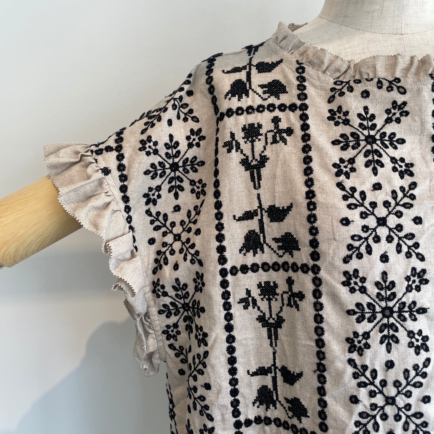 qiri//grow’ embroidery フリルワンピース 6301OP003261