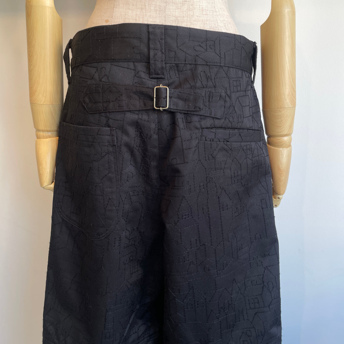 ASEEDONCLOUD【受注商品】//Townscape embroidery Robber trousers 271504