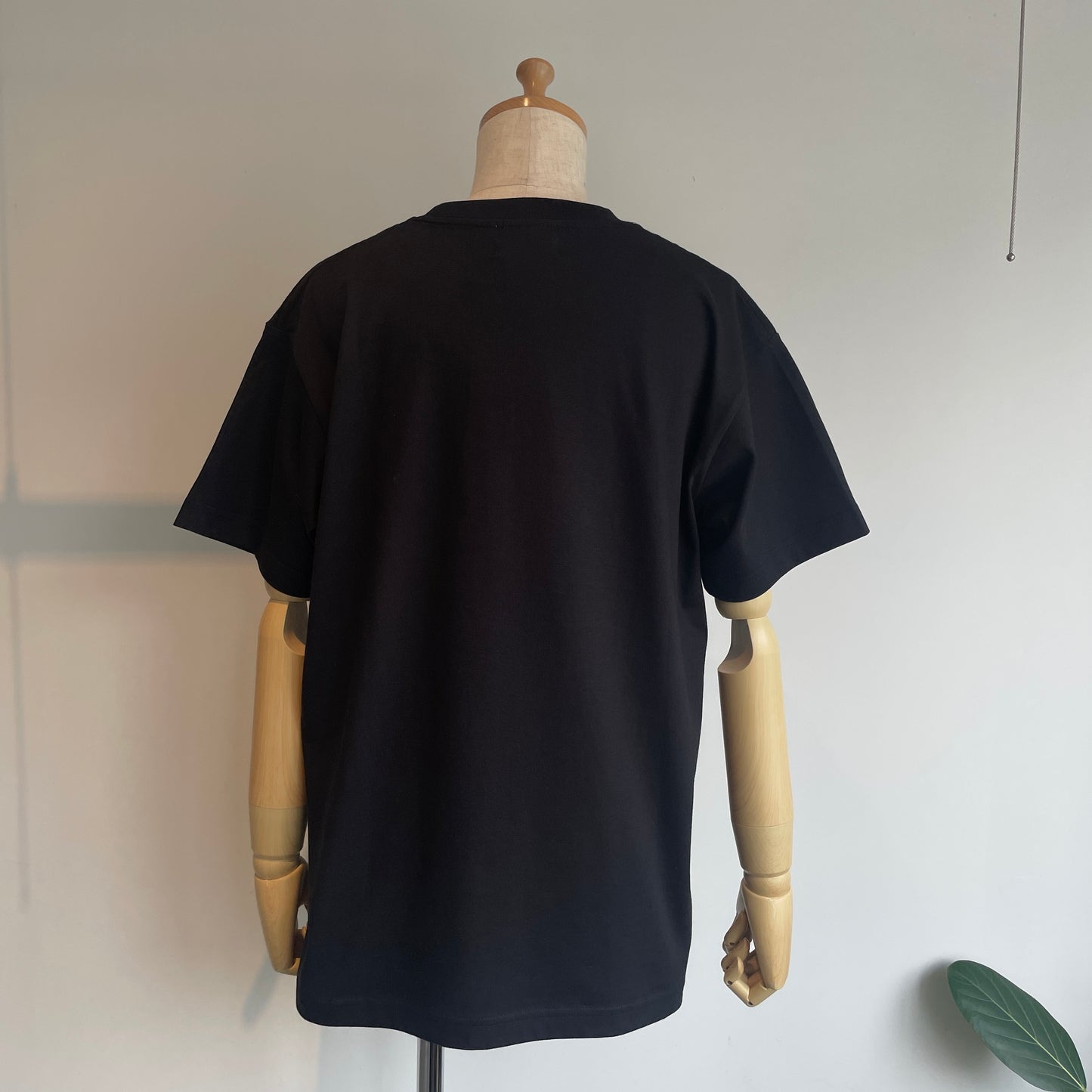 Sweet Little Nothing//Lily of the valley　半袖Tシャツ(すずらん)ブラック
