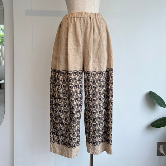 qiri//turn flower embroidery カーブパンツ　6301PT009261