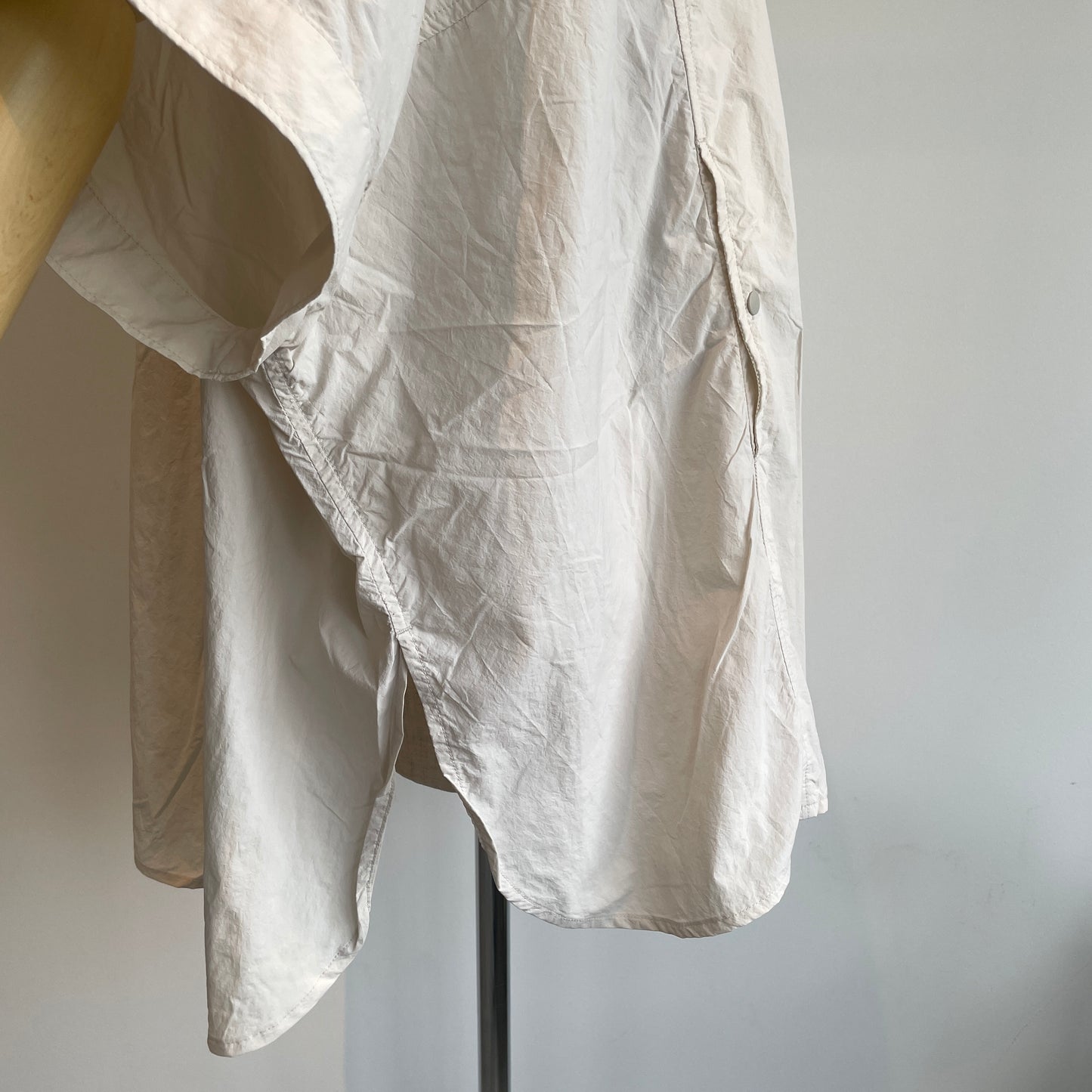 buoy buoy//45d NYLON 伊吹染め PONCHO シャツ　2701BL017261
