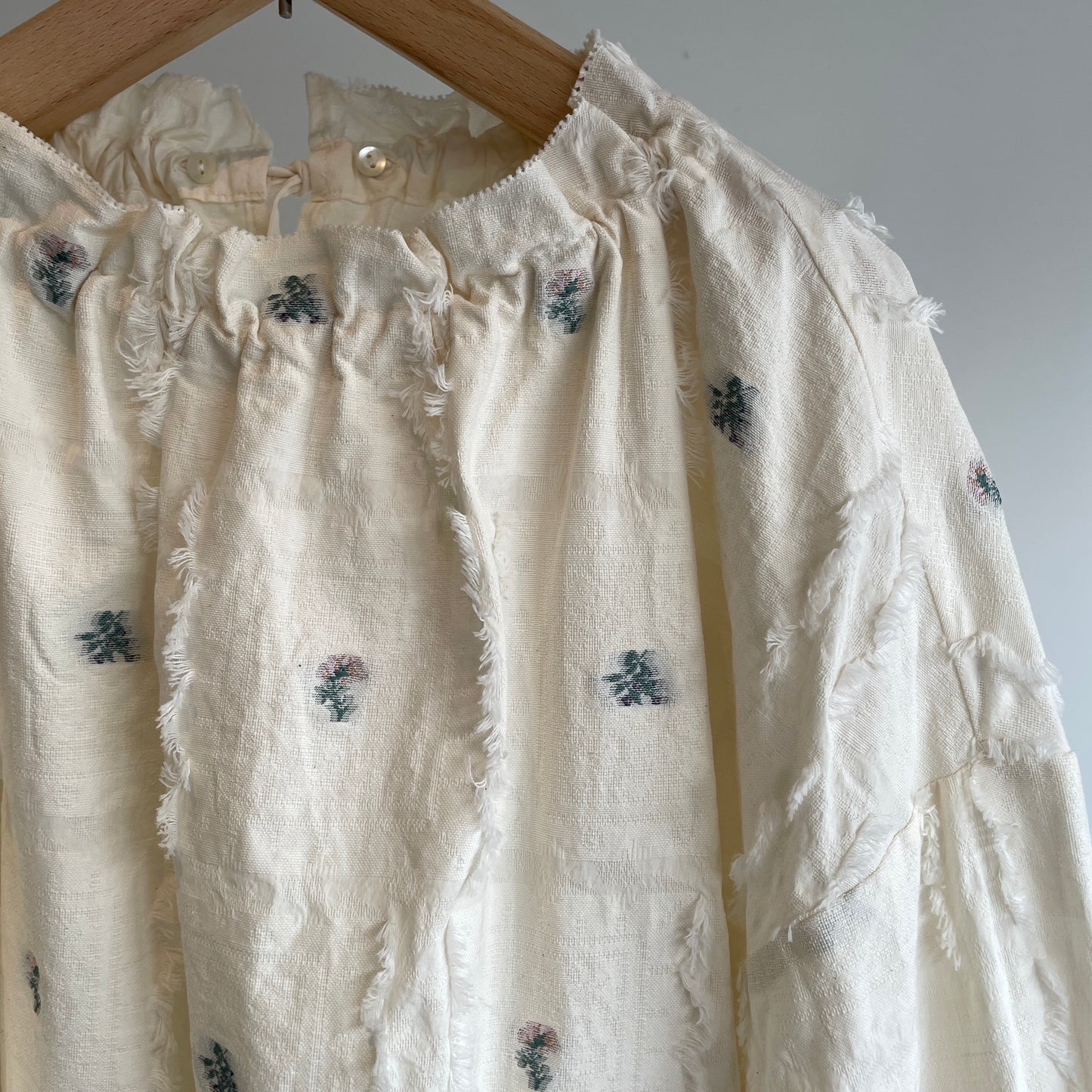 qiri //fleurs lace jacquard gather BL 6301BL006261