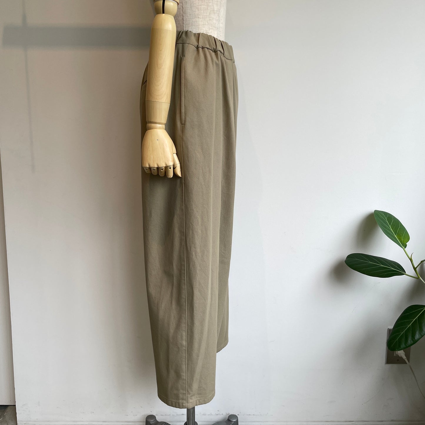 yuni//20/2強撚Cotton twill relax パンツ 1701PT005262