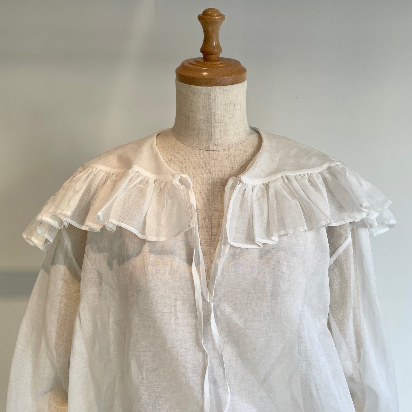 Heriter //コットンオーガンジーフリルカラーブラウス　H0-00-3065