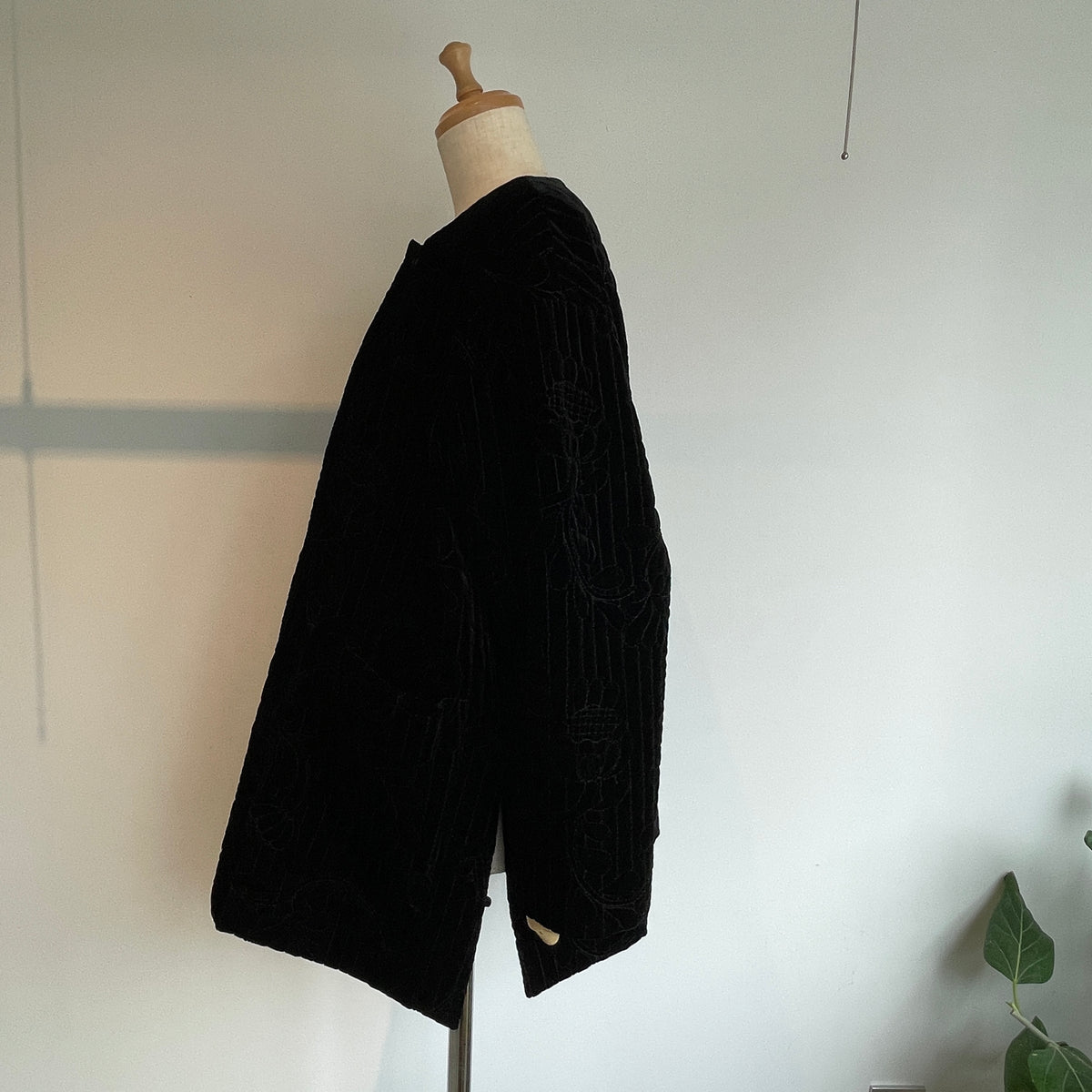 heriter//velvet quit embroidery short coat H2-26-6006