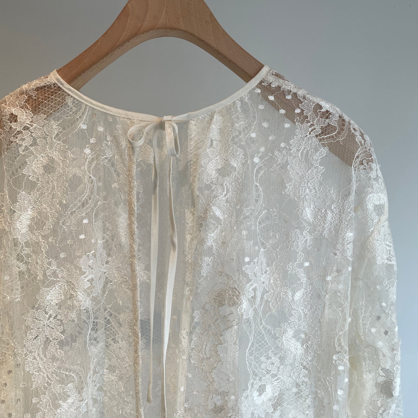 Heriter //Leaver lace blouse H2-25-3003