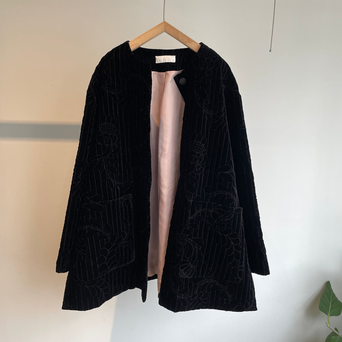 heriter//velvet quit embroidery short coat H2-26-6006