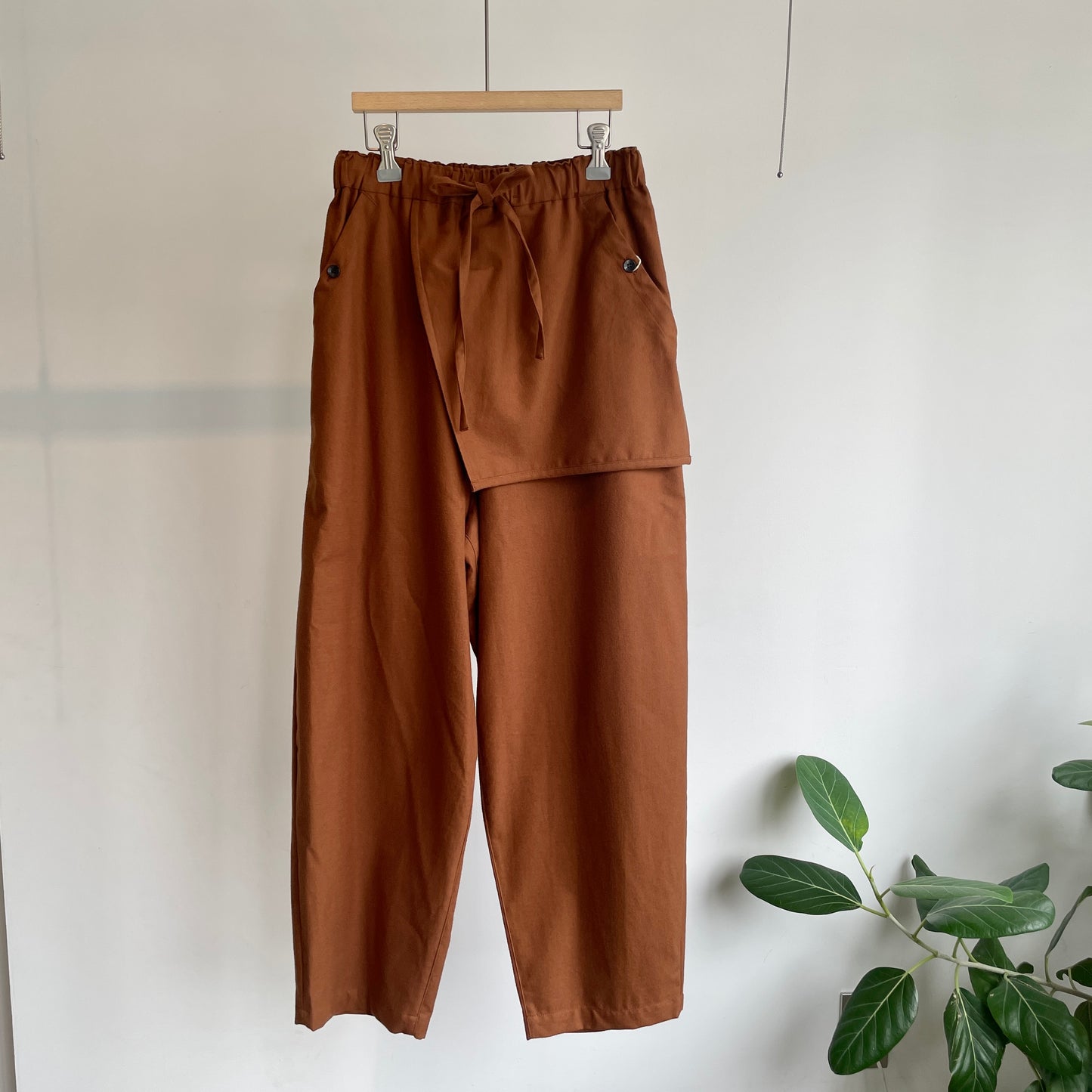 buoy buoy//SUEDE TOUCH FLANNEL APRON パンツ　2701PT005262