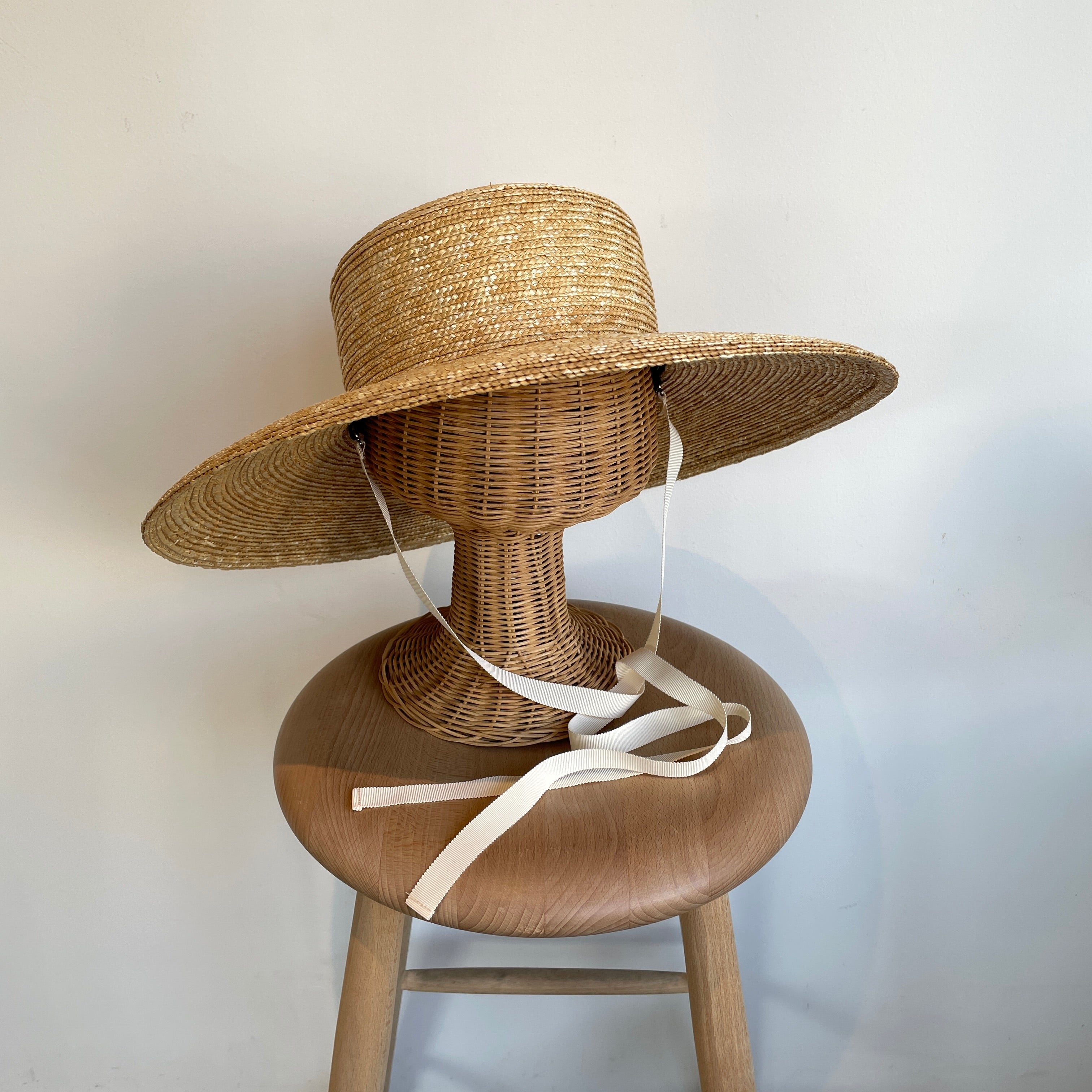 Mia Hat – hibikiru