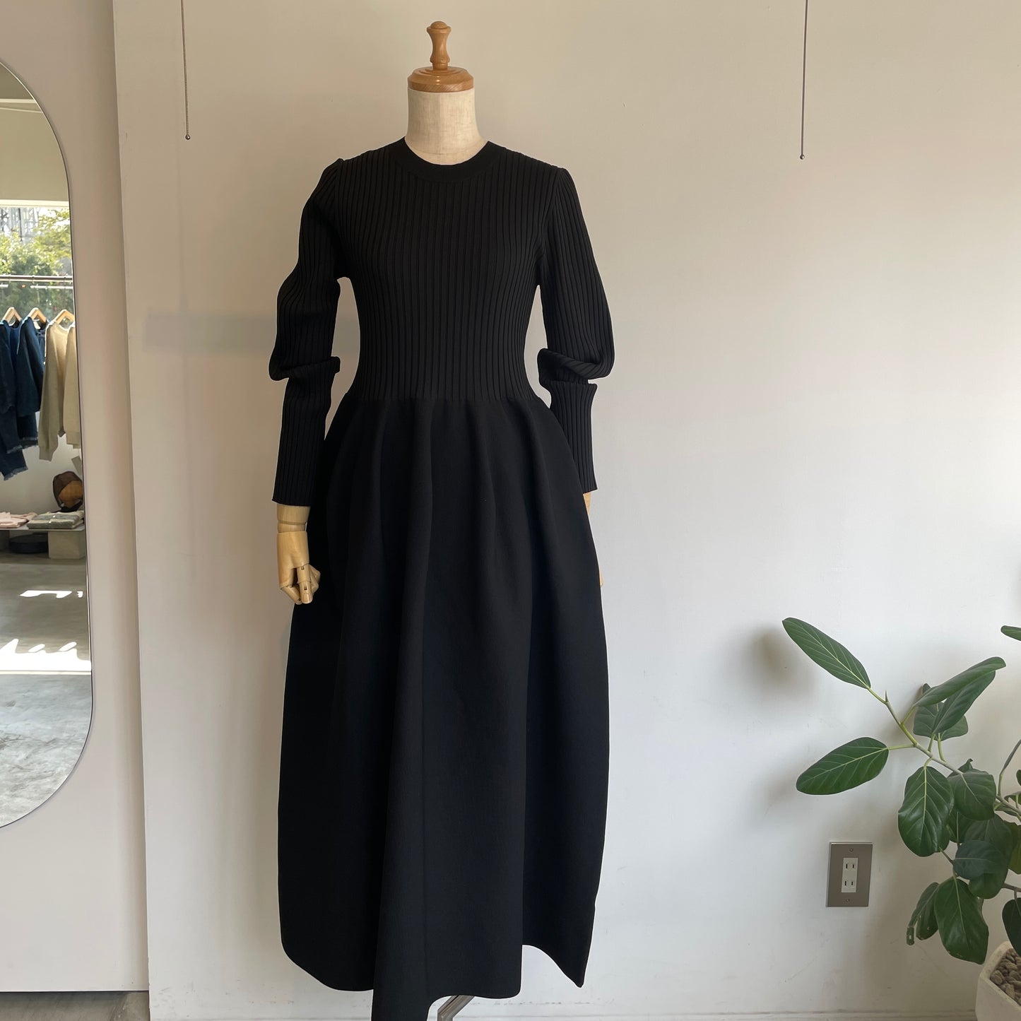 iki//マットポリフレアワンピース　3101OP001261