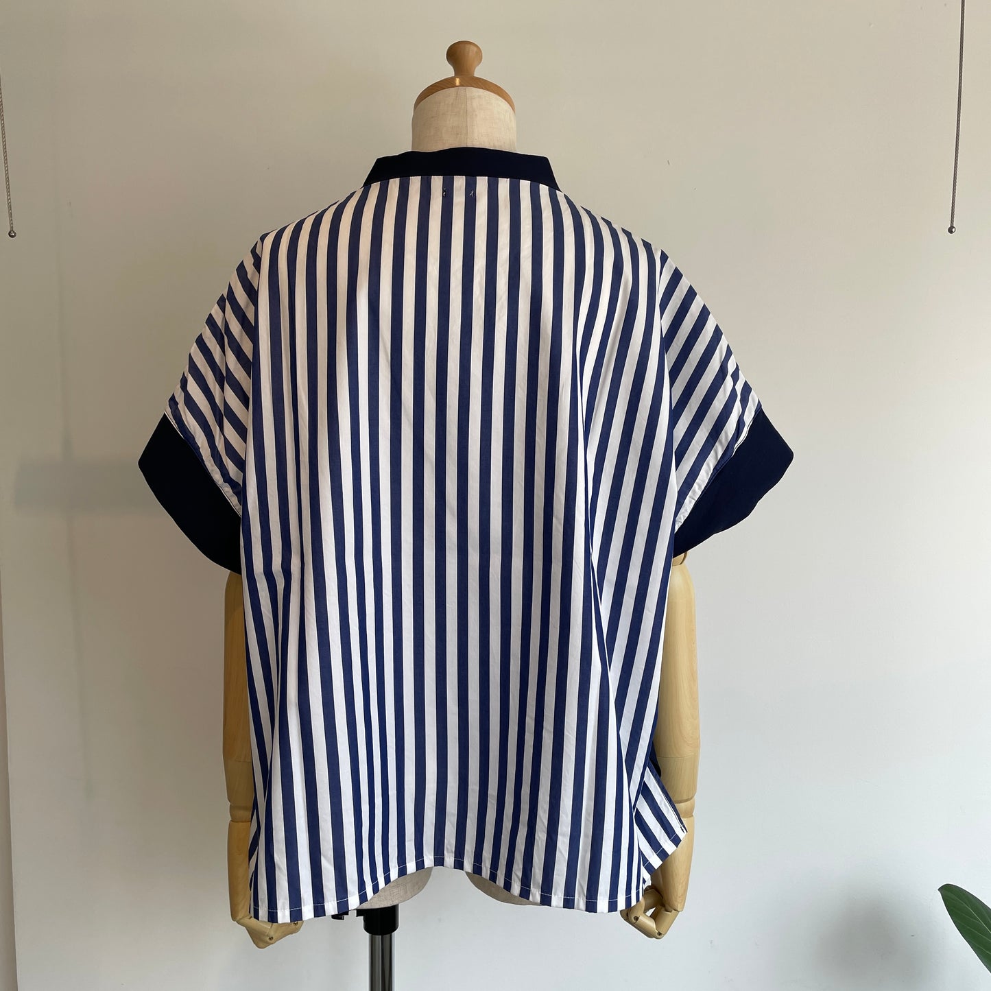 universaltissu//接触冷感マルチエフェクトコンボ ドルマンT
TS252CT076