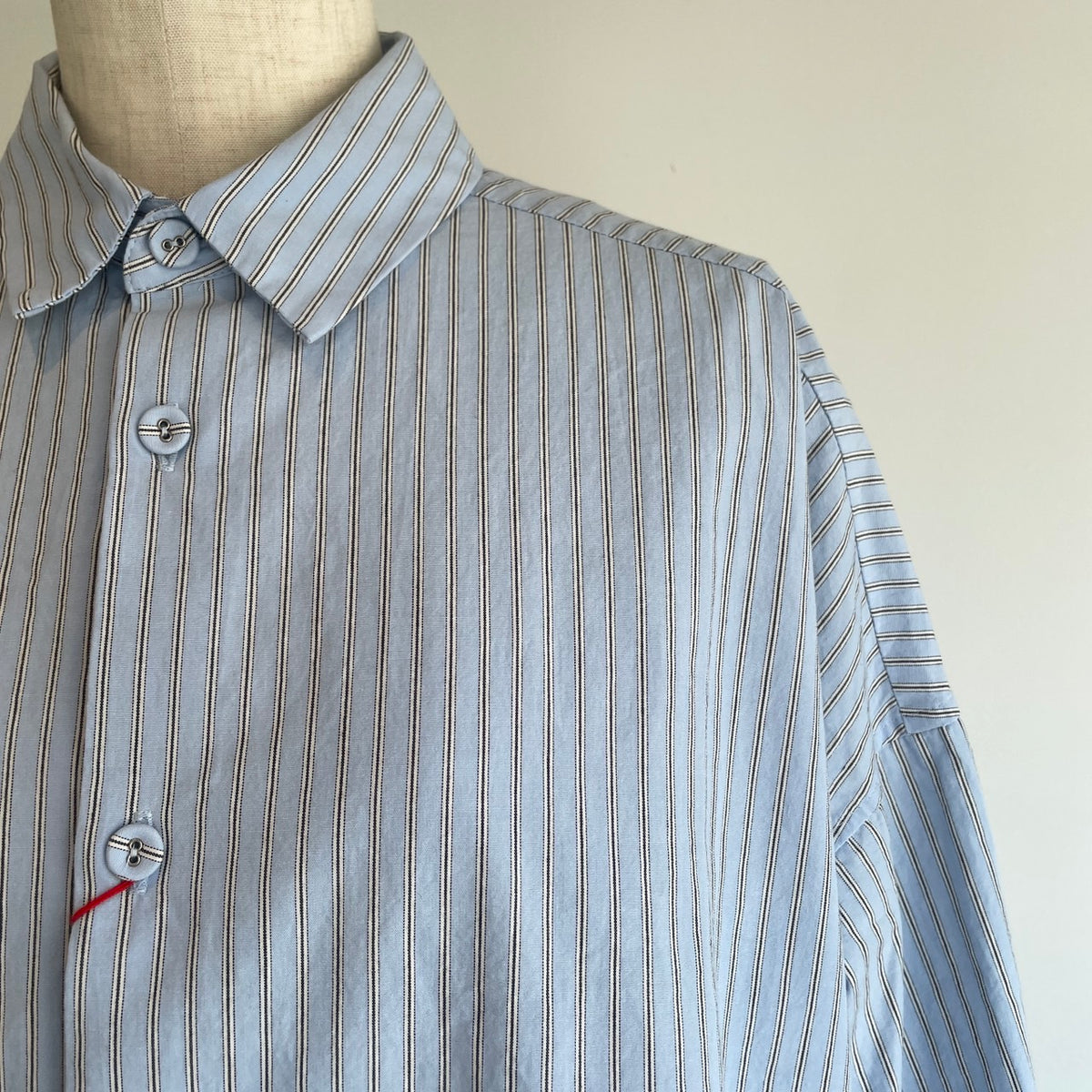 MarchAprilMay//param shirts パラムシャツ(バックオープンシャツ)
