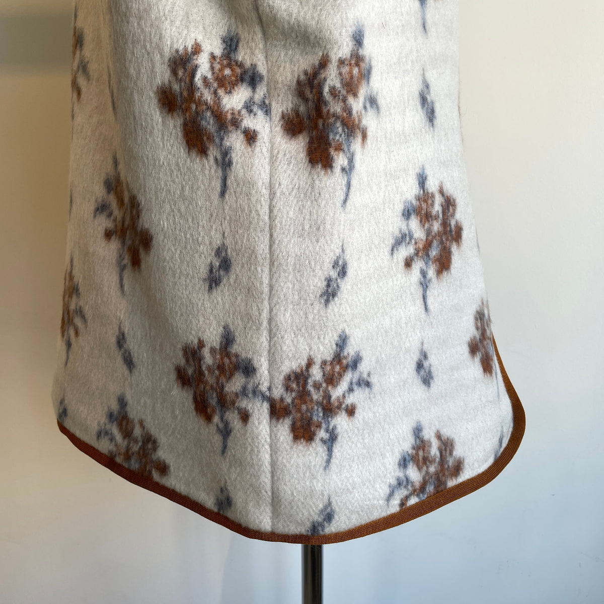 qiri//sarasa raised jacquard ベスト　6301BL006262
