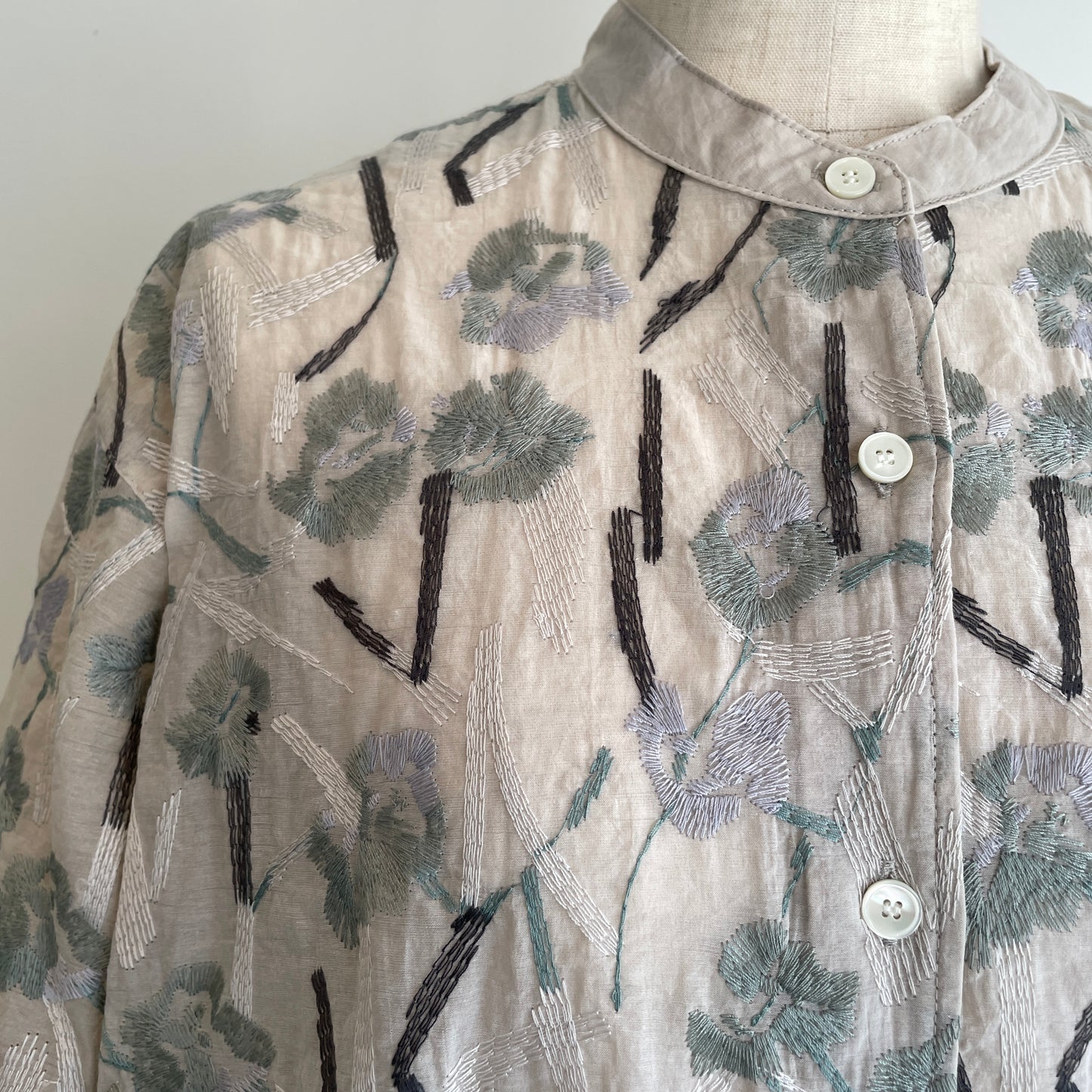 yuni//Cotton Nylon sheer blooming embroidery シャツ 1701BL011262