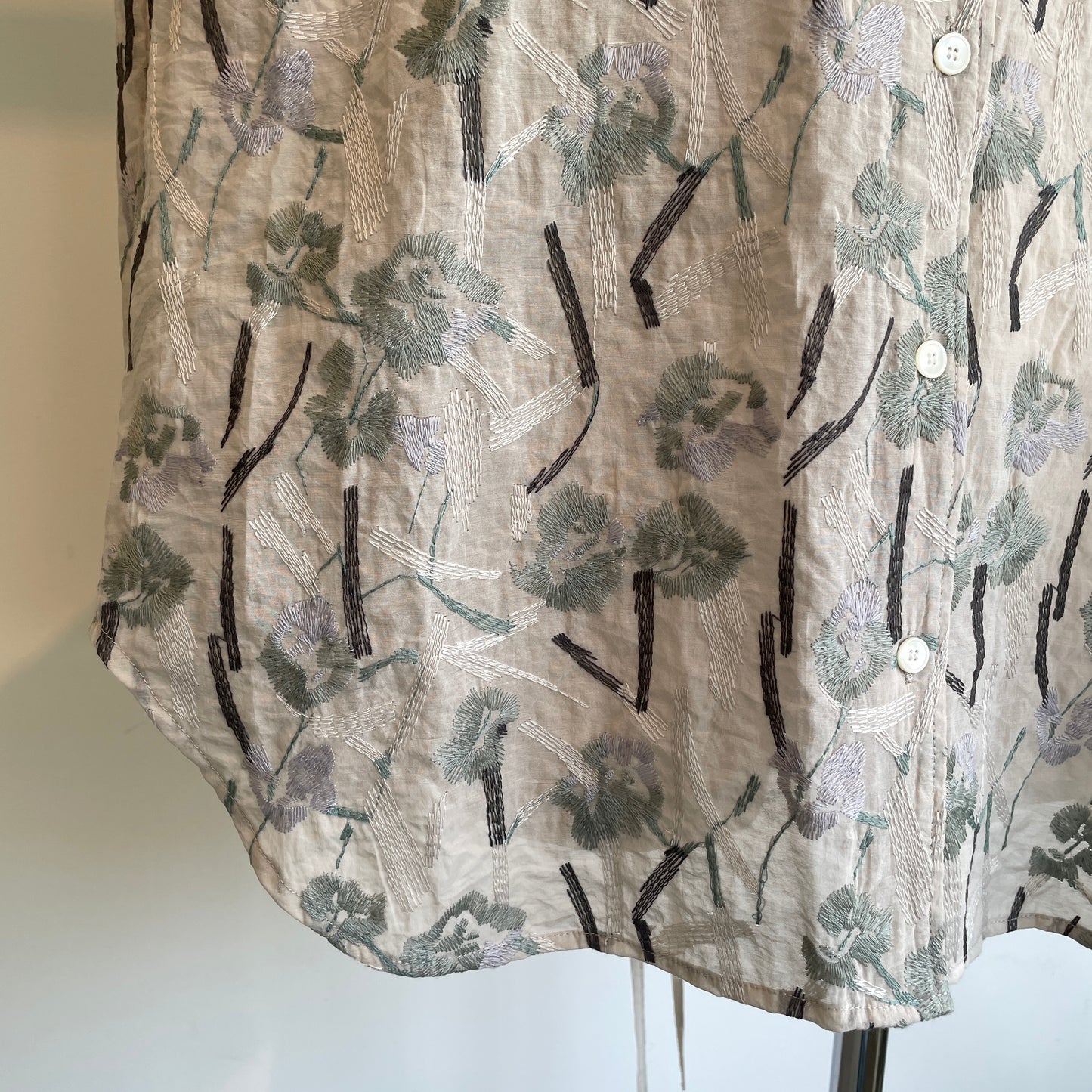 yuni//Cotton Nylon sheer blooming embroidery シャツ 1701BL011262
