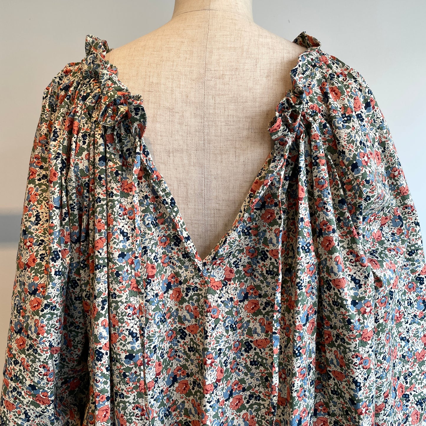 Heriter //LIBERTY blouse H1-25-3009