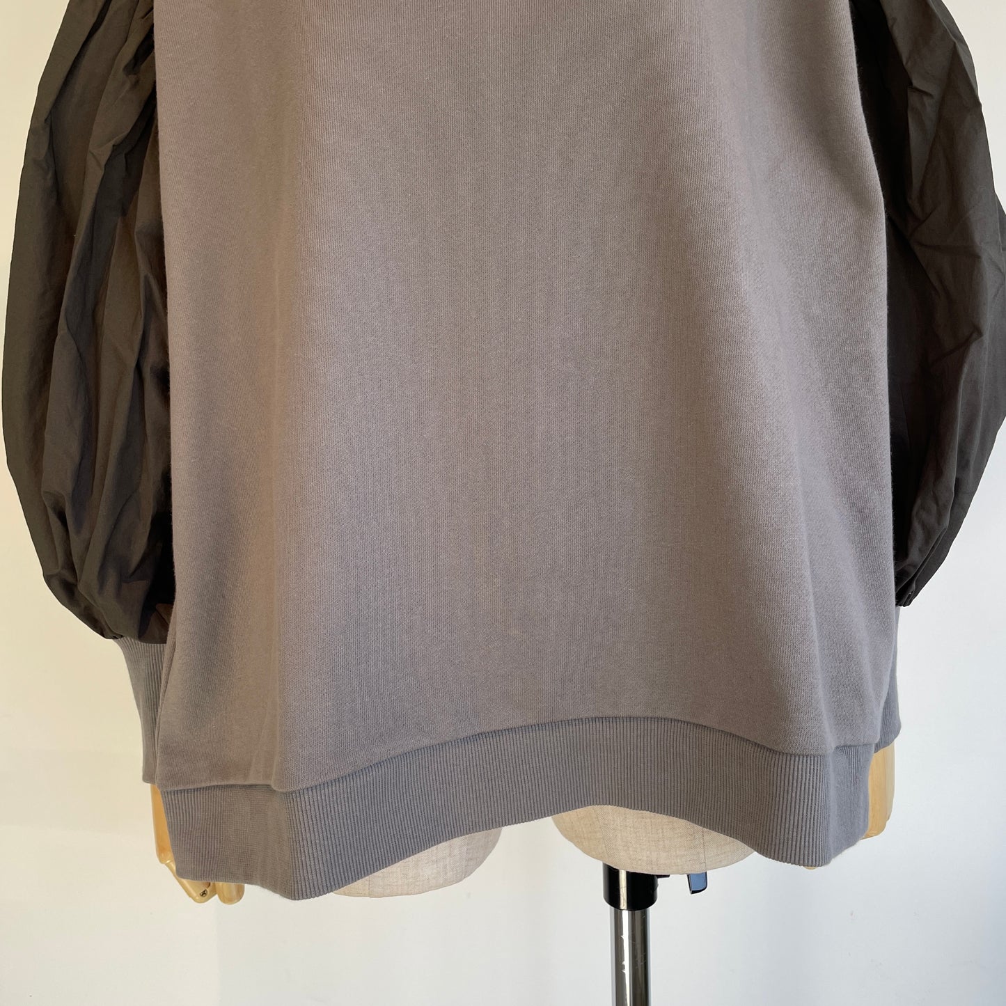 universaltissu//セントラル裏毛タイプライターコンボギャザーPO
US260CT031