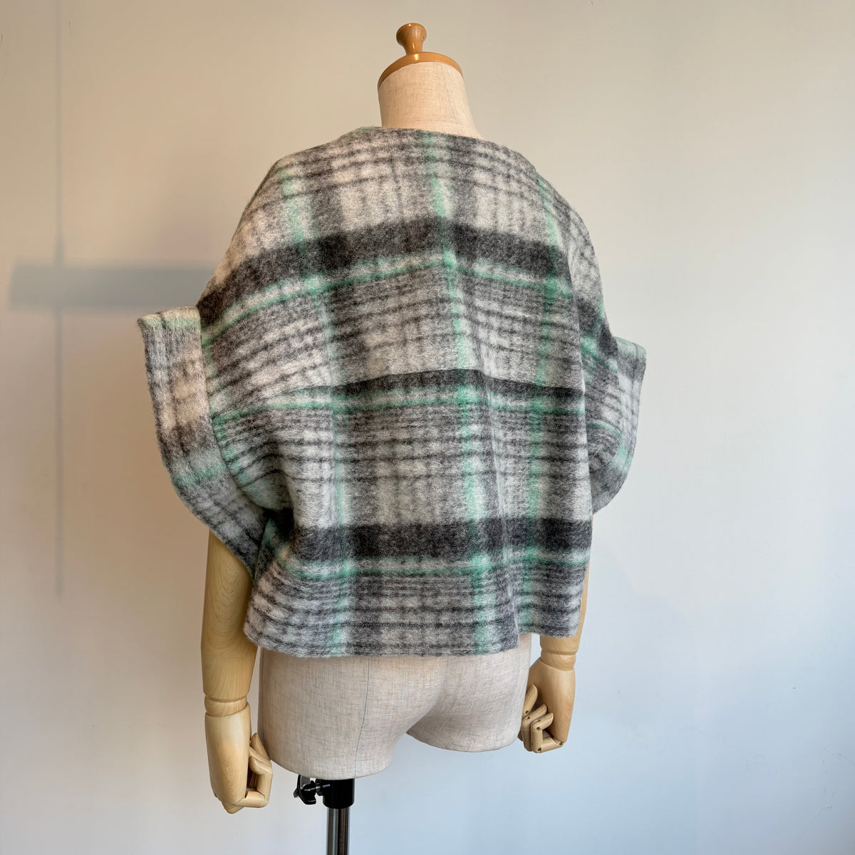 SI HIRAI//SHORT ROBE   CHAW26-6011