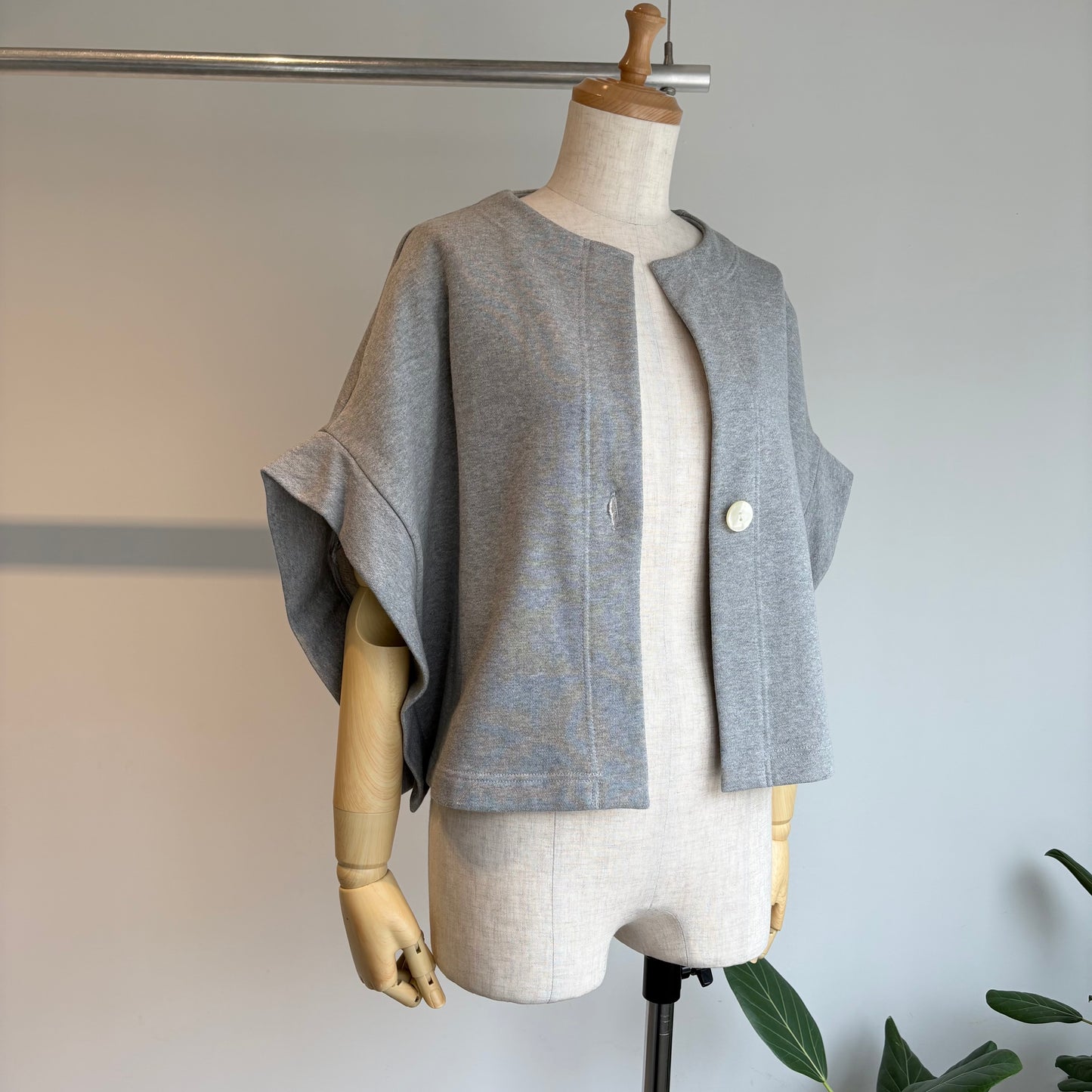 SI HIRAI//SHORT ROBE CHSS26-6011